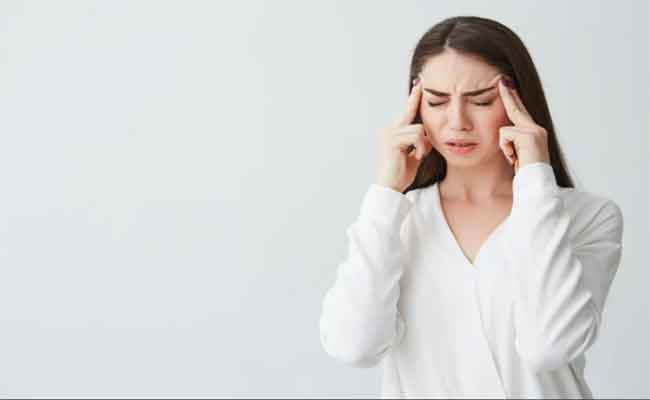 علاج طبيعي للصداع بالأعشاب وتقنيات منزلية