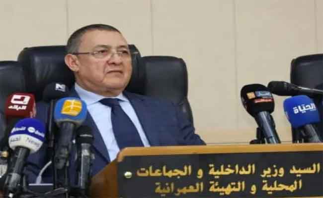 مراد يكشف عن إجراء حركة في سلك رؤساء الدوائر والأمناء العامون قريبا