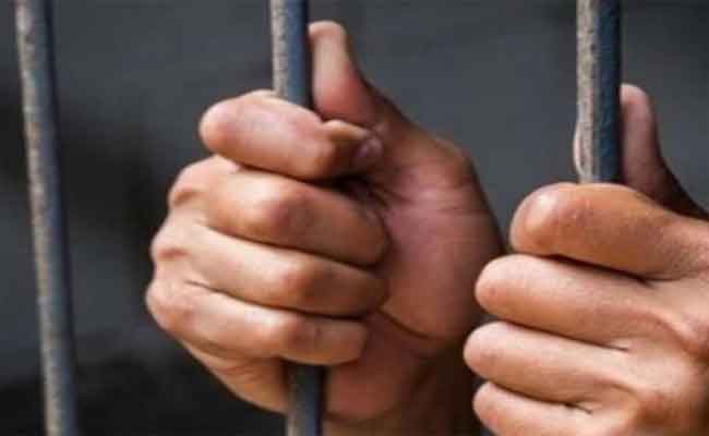 إيداع نائب مؤسسة استيراد قطع سيارات وصاحب معرض لبيع المركبات الحبس
