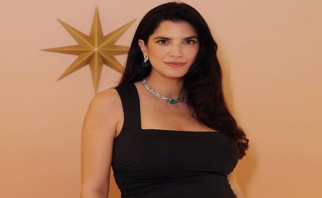 كارمن بصيبص ترزق بطفلها الأول...