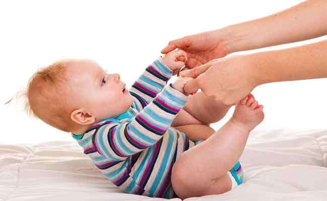 كيفية تقوية عضلات الرضيع من خلال الأنشطة البسيطة...