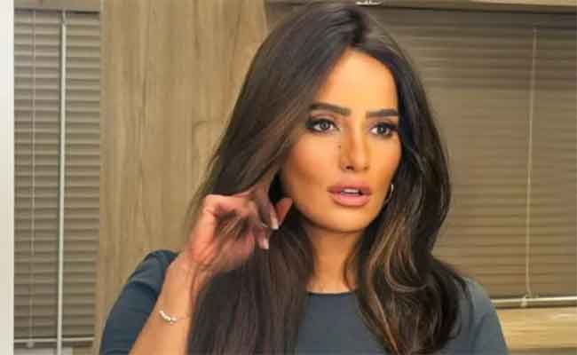 كشفت سبب تغيير اسمها وأزمة ولادة توأميها في أمريكا...أبرز تصريحات زينة مع أنس بوخش