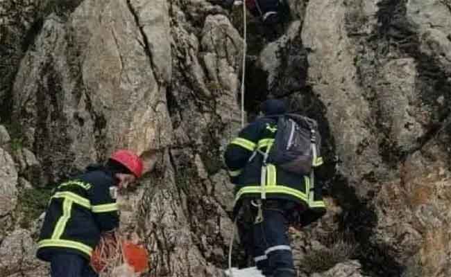 إسعاف شخص سقط في منحدر جبلي بـ “أزرو نطهور” بتيزي وزو