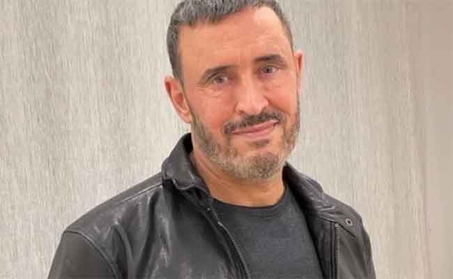 في ظهور نادر: كاظم الساهر ينشر صورة مع حفيدتيه...جمالهما يخطف الأنظار