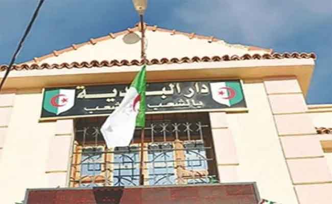 إنهاء فوج العمل المكلف بالنظر في مشروعي قانوني البلدية والولاية أشغاله