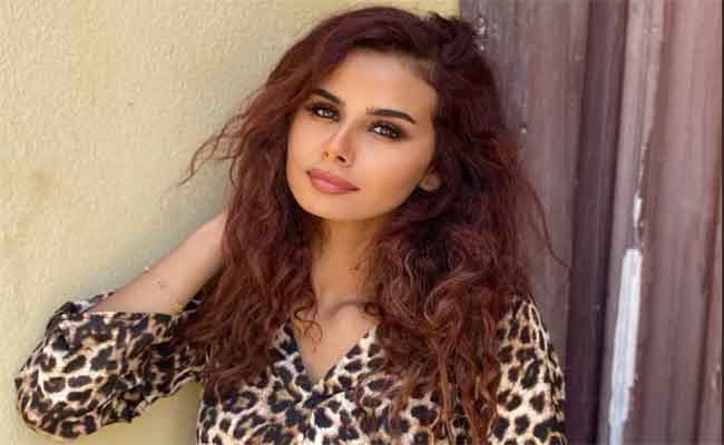 منة عرفة تروّج لشخصيتها بمقطع فيديو من كواليس وتقابل حبيب...