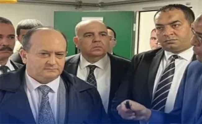 غريب يدشن وحدة جديدة لإنتاج الأدوية المضادة لداء السرطان بسيدي عبد الله