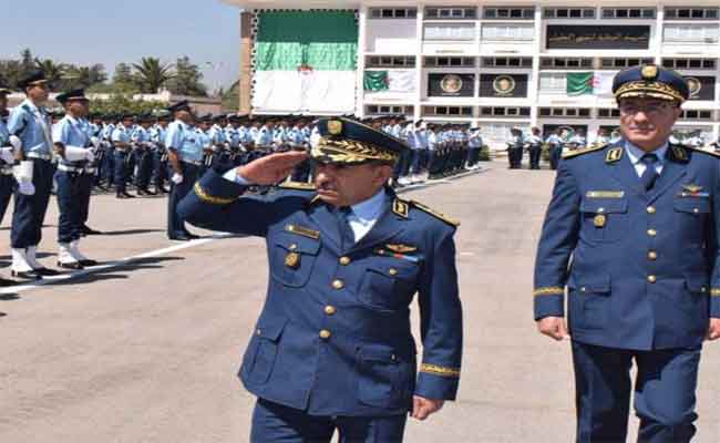 إشراف شنقريحة على مراسم تنصيب اللواء زبير غويلة قائدا للقوات الجوية