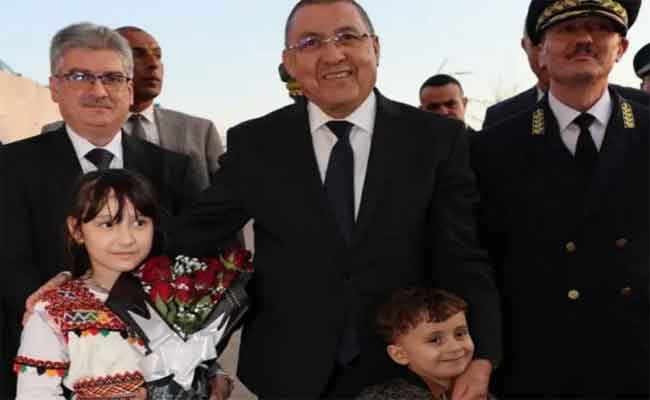 إشراف مراد على مراسم تنصيب كمال بركان واليا جديدا لغليزان