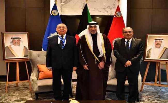 مراد يعقد لقاء ثنائيا مع نظيره الكويتي