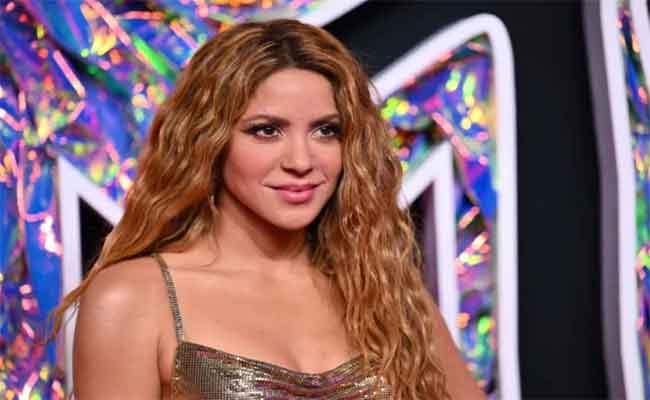شاكيرا تستأنف حفلاتها الغنائية بعد تعرضها لوعكة صحية...