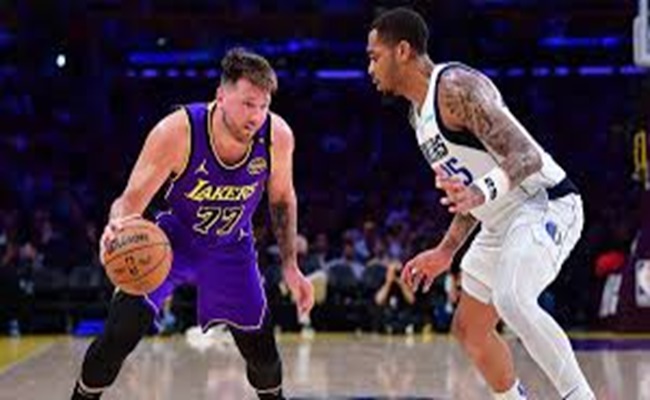NBA...دونتشيتش يحقق أول 3 أرقام مزدوجة مع ليكرز في الفوز على مافريكس