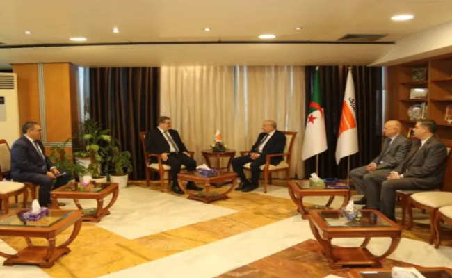 حشيشي يتباحث مع الأمين العام لمنتدى الدول المصدّرة للغاز تعزيز التعاون