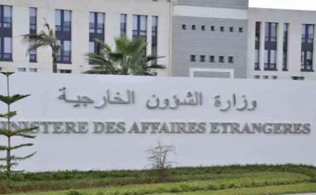 إدانة جزائرية للهجوم الإرهابي الذي استهدف موكب الرئيس الصومالي