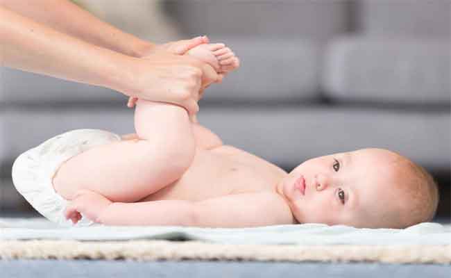 أسباب الإمساك لدى الأطفال بعمر الشهرين وعلامات الخطر