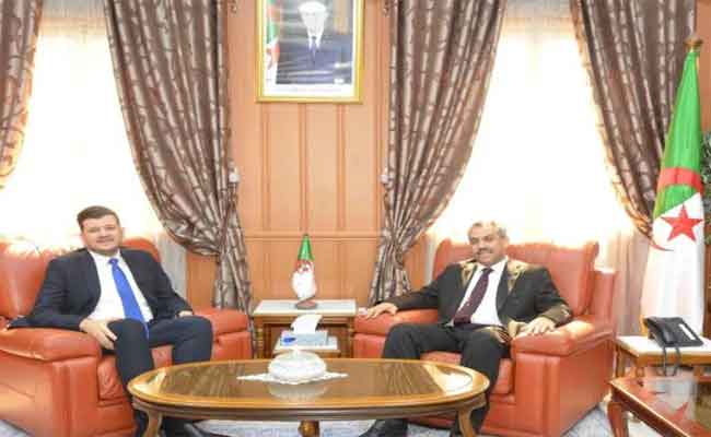 التوجه نحو استحداث ثانويات مهنية