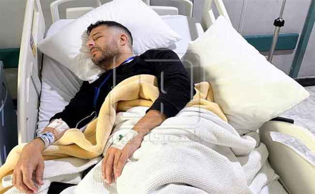 محمد حماقي يتعرض لأزمة صحية وينقل إلى المستشفى...