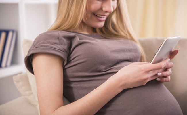 كيف يمكن للأمهات الاستفادة من التطبيقات الرقمية للحفاظ على صحة حملهن؟