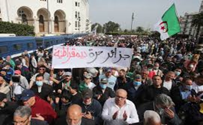 تدهور وضعية حقوق الانسان بالجزائر يدعو الى النفير والتعبئة
