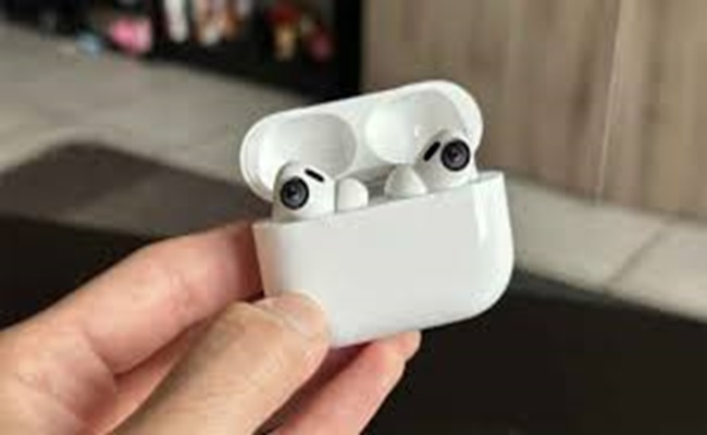 سماعات AirPods مزودة بكاميرات...هل تفعلها 