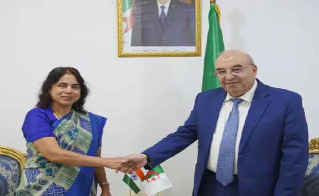 قويدري يستقبل سفيرة الهند بالجزائر