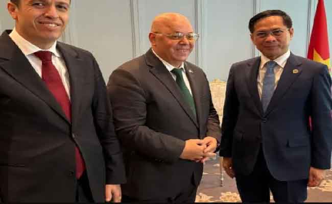 مشاركة ربيقة في مراسم إحياء الذكرى الـ 50 لتحرير جنوب الفيتنام