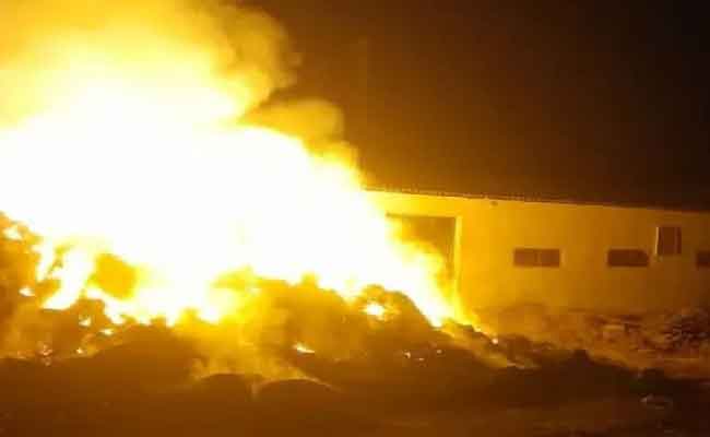 نشوب النيران في إسطبل للمواشي يخلف مصرع طفل بتامنغست