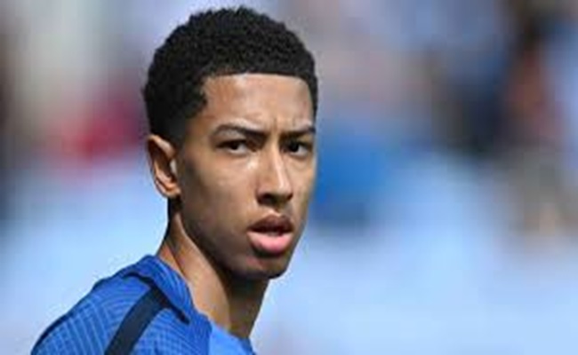 شقيق بيلينغهام يقترب من عملاق الدوري الإنجليزي...