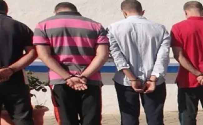 الإطاحة بعصابة إجرامية تحترف السطو المحلات التجارية والمساكن بالوادي