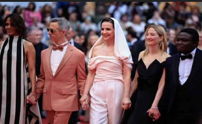 توافد نجوم وصُناع السينما العالمية على السجادة الحمراء لـ حفل افتتاح مهرجان كان السينمائي...