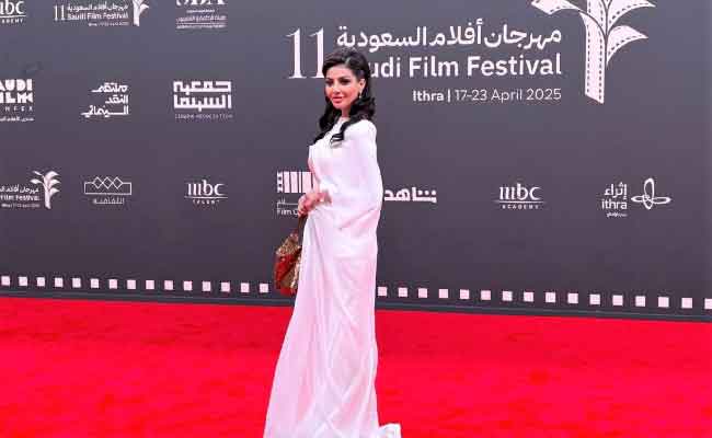 شاهدوا نرمين محسن بلوك جديد...والمتابعون يتغزلون بجمالها