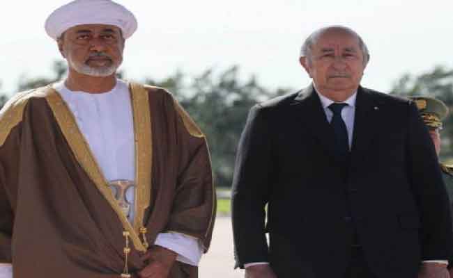 تبون يقيم استقبالا رسميا لضيف الجزائر سلطان عمان...