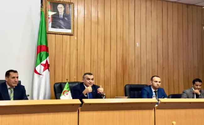 زروقي يحث على تقديم الخدمات بكل أريحية عشية عيد الأضحى