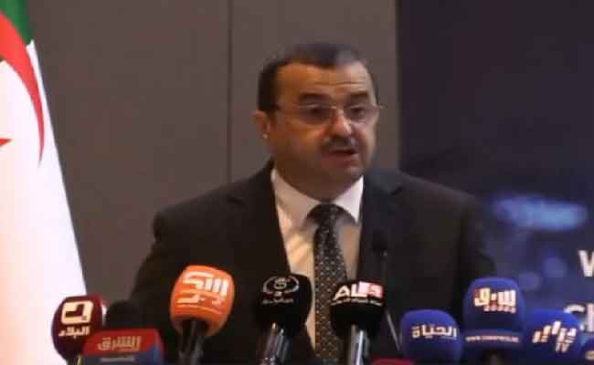عرقاب يكشف عن إنجاز مشاريع عديدة في مجال البتروكيمياء بقيمة إجمالية قدرها 7 مليارات دولار