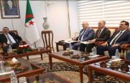 استقبال سعيود وفدًا عمانيا رفيع المستوى 