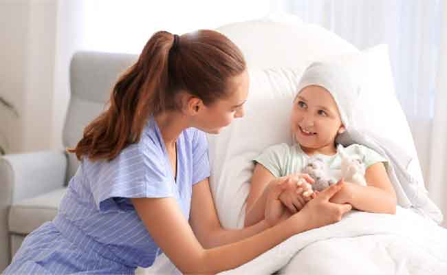 إياكِ تجاهلها...علامات تحذيرية لإصابة طفلك بالسرطان