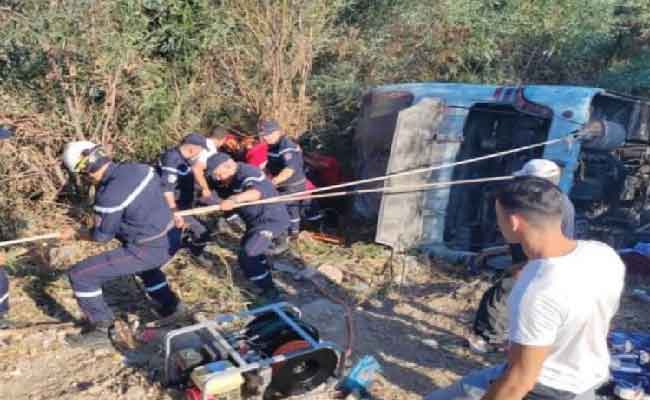 أربعة قتلى و40 جريحا حصيلة نهائية لانقلاب حافلة بجيجل