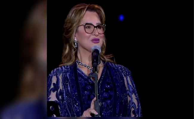 عزيزة جلال تتصدر الترند بعد توثيق حساباتها على مواقع التواصل الإجتماعي
