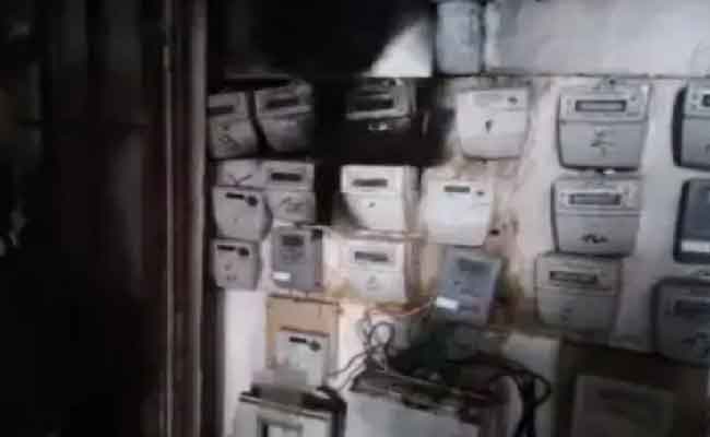 حريق عدادات كهربائية يخلف 6 مصابين بعنابة