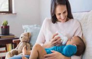 أخطاء لا ترتكبيها عند استخدام الحليب الصناعي لرضيعك...