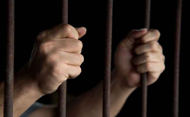إدانة شاب بعامين حبسا نافذا تورط في سرقة سيارة والده المحجوزة بمحشر بلدية عين البنيان