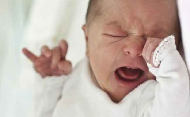 إياك تجاهلها: أعراض تحذيرية لإصابة طفلك بحالة عصبية نادرة
