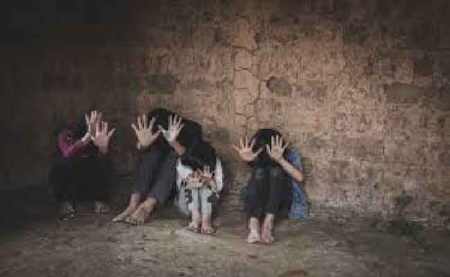 فضيحة استغلال الأطفال في بيوت الدعارة بالجزائر بقضية 