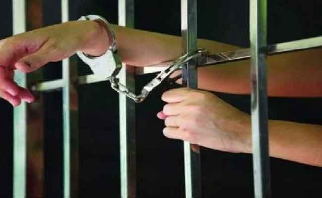 حبس 5 أشخاص تورطوا في شجار مسلح خلف مصابا بأحد فنادق مدينة عين ولمان