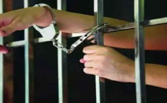 جوازات سفر مزورة لرعايا سوريين تطيح بـ20 شخصا بينهم موظفين بالجلفة