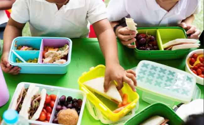 العودة إلى المدارس تأثير استخدام البلاستيك في حفظ الطعام على صحة الأطفال