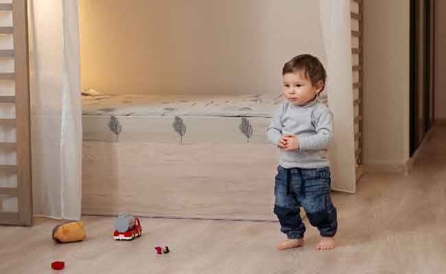 كيف تساعدين طفلك على تجاوز مرحلة الاستكشاف خلال نموه من دون مخاطر؟