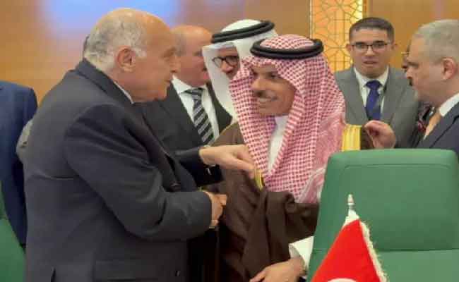 مشاركة عطاف في اجتماع طارئ لمجلس وزراء خارجية منظمة التعاون الإسلامي بجدة
