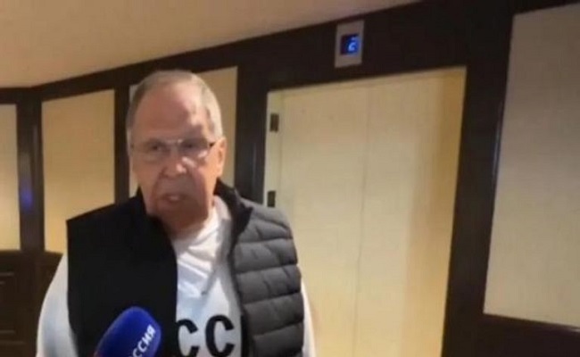 لافروف يعلق على تكهنات سترة الاتحاد السوفياتي