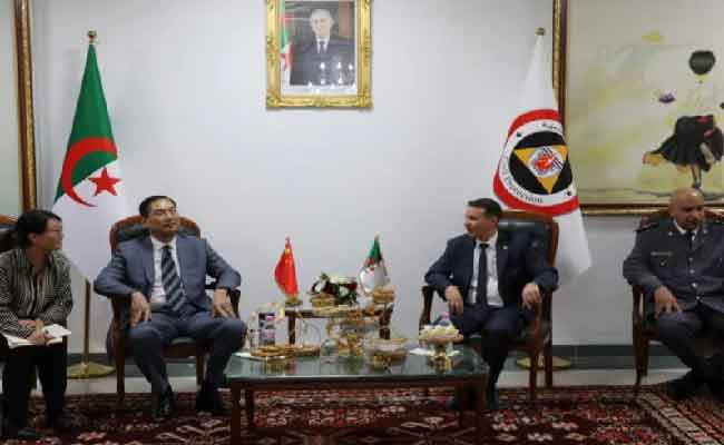 شروع وفد من وزارة تسيير الطوارئ الصينية في زيارة للجزائر